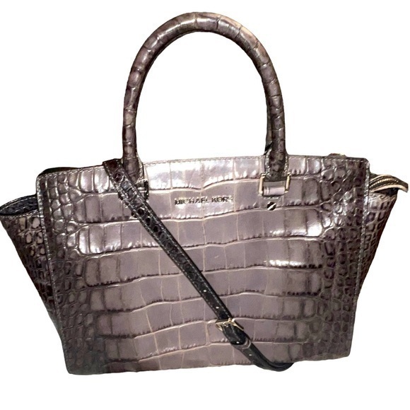NWT ▶️ Michael Kors ◀️ Large Selma Embossed Leather Bag - Picture 1 of 16
